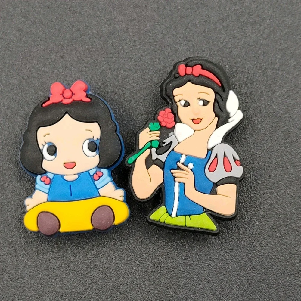 10 Cartoon Shoe Charms Cute Characters Fits Shoes Wristband Accessories New📸👀‎